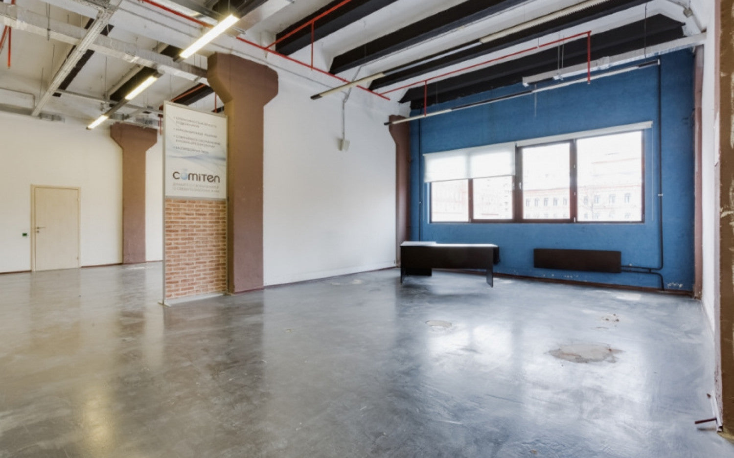 Commercial Dehumidifiers vs. Traditional Air Conditioning: Which is Right for Your Business?